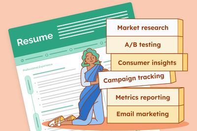 A person choosing keywords for their resume.