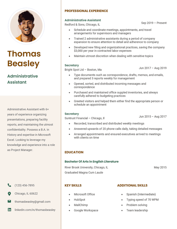 Image of the New Age resume template to download as a resume PDF.