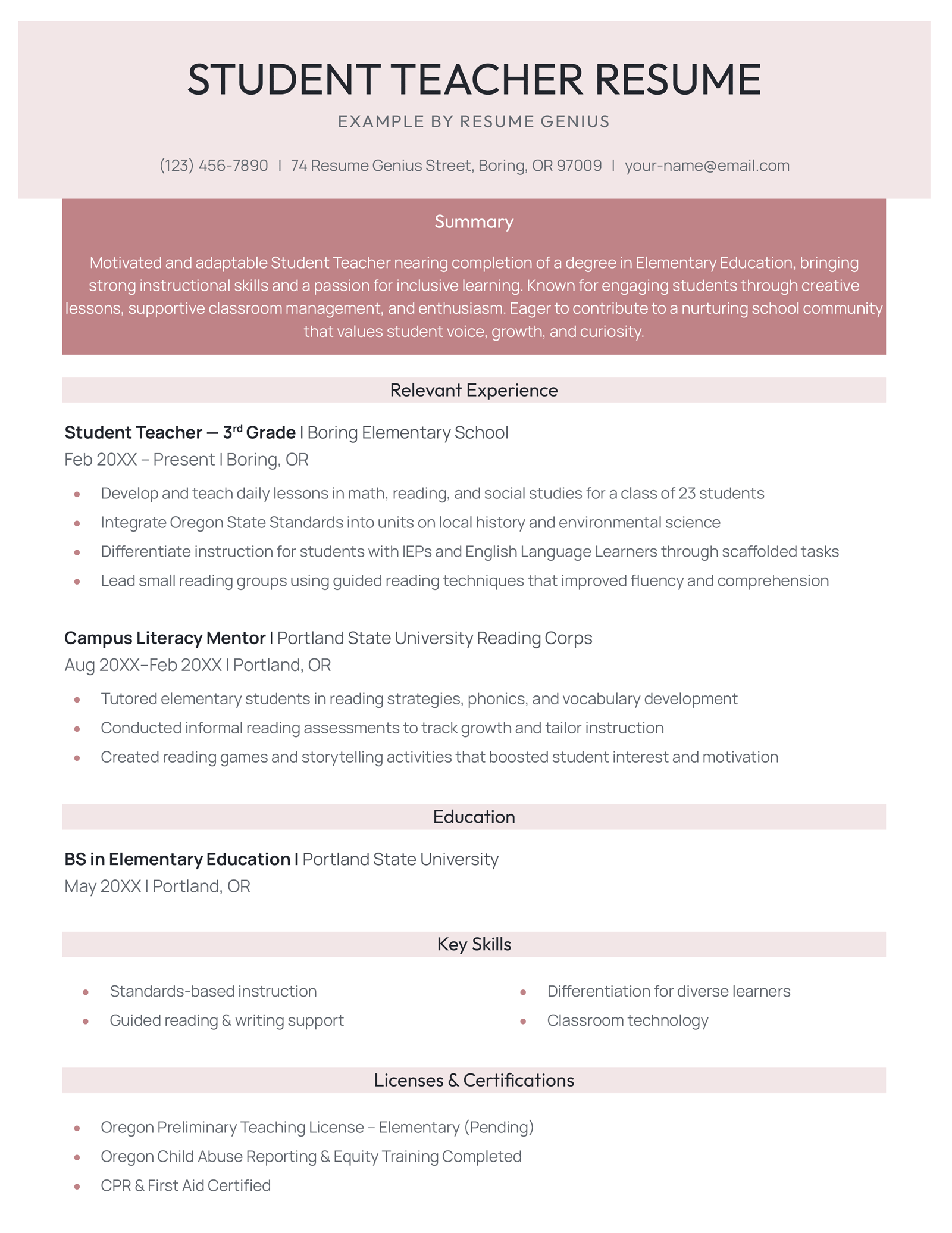 A student teacher resume example.